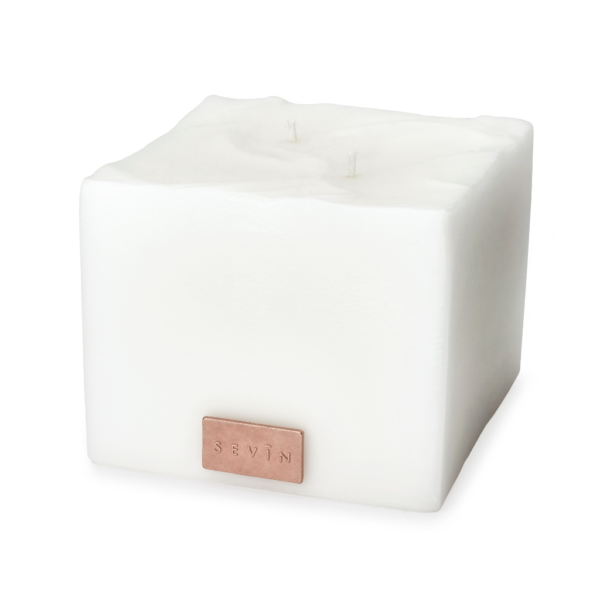 PORCELAIN WHITE SCENTED CANDLE MEDIUM
